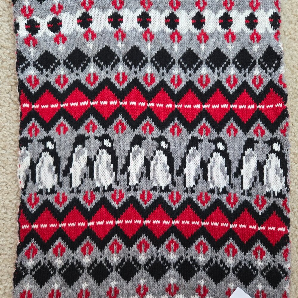 NWT Vera Bradley Penguin Fair Isle Scarf - Picture 2 of 5